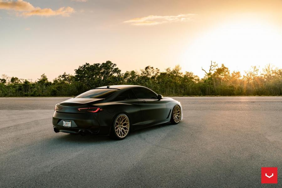  Infiniti Q60 on Vossen Wheels (HF-2) 2019 года  (фото 20 из 37)